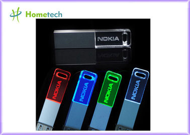 3D ha personalizzato le chiavette USB 2,0 - 3,0 di cristallo di logo 8gb con luce principale